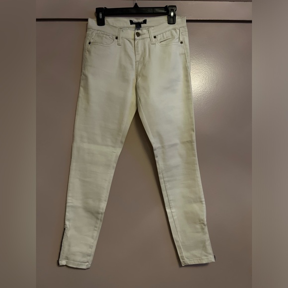 White skinny jeans size 25. Good condition. Zipper on the bottom (both sides). - Picture 1 of 4